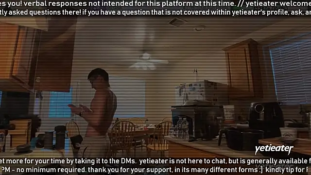 Snapshot of yetieater chatting on June 15, 2026, 3:55 pm yetieater online show from June 15, 2026, 3:55 pm