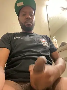 Snapshot of Mouththisbigdick chatting on March 7, 2025, 3:18 pm Mouththisbigdick online show from March 7, 2025, 3:18 pm