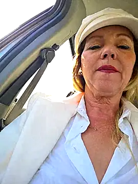 Melody73 online show from November 15, 2025, 11:47 am