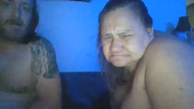 SpnzTnT online show from November 30, 2025, 2:23 am