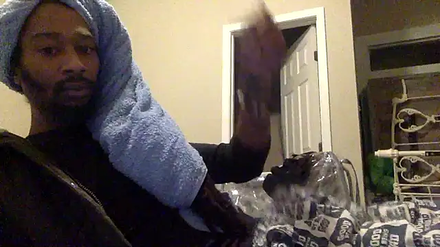 Snapshot of datlongone chatting on November 3, 2025, 6:07 am datlongone online show from November 3, 2025, 6:07 am