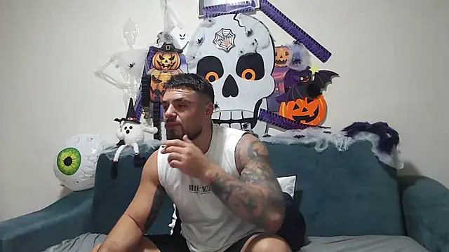 Tiberius hunk online show from October 26, 2025, 5:19 am