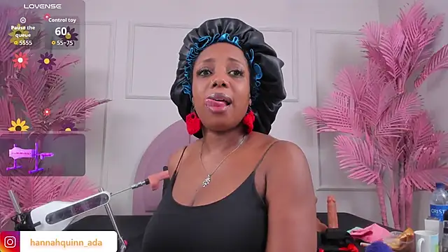 Hanaahquinn online show from November 14, 2025, 11:58 am