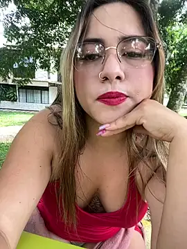 lunaxxx 69 online show from February 5, 2026, 8:48 pm