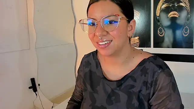 emilyy cooperr online show from November 13, 2025, 12:09 pm