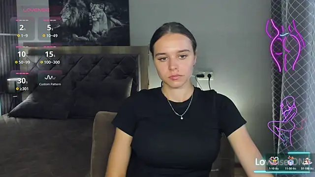 Snapshot of EmelyMason chatting on July 27, 2026, 7:15 am EmelyMason online show from July 27, 2026, 7:15 am