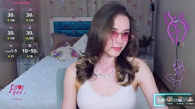 EmelyMason online show from April 17, 2026, 11:35 am