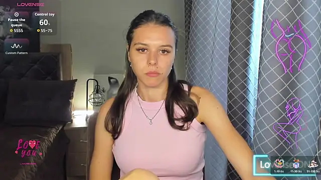 Snapshot of EmelyMason chatting on July 14, 2026, 5:34 am EmelyMason online show from July 14, 2026, 5:34 am