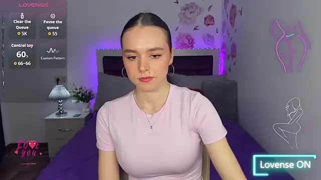 EmelyMason online show from April 10, 2026, 6:09 am