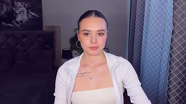 EmelyMason online show from March 7, 2026, 10:43 am