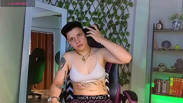 demimoore222 online show from March 20, 2025, 9:13 pm