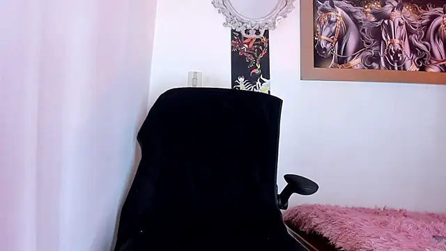 CRAZY-BOY99 online show from April 4, 2026, 11:28 am