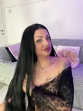 Snapshot of IrisRossie chatting on May 11, 2026, 5:20 am IrisRossie online show from May 11, 2026, 5:20 am