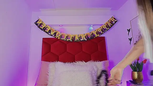 Jonas Rivers online show from October 28, 2025, 1:54 pm