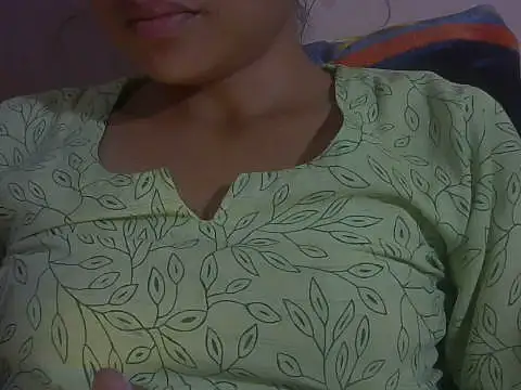 Snapshot of mayra89 chatting on August 4, 2026, 2:32 pm mayra89 online show from August 4, 2026, 2:32 pm