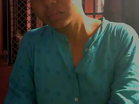 Snapshot of mayra89 chatting on October 30, 2025, 2:43 am mayra89 online show from October 30, 2025, 2:43 am