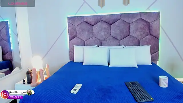 aurora collinss  online show from September 29, 2025, 12:44 pm