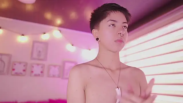 tommy blue online show from April 10, 2026, 1:51 pm