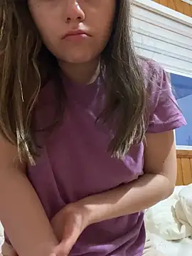 Snapshot of floooohv chatting on November 23, 2025, 8:24 am floooohv online show from November 23, 2025, 8:24 am