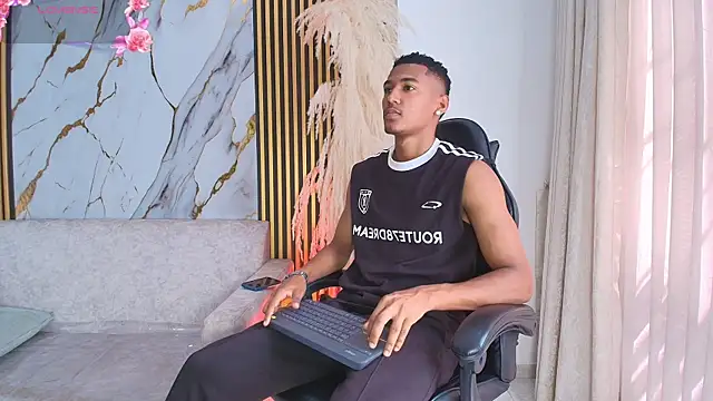 Snapshot of LexiAndDeker chatting on December 1, 2025, 5:25 pm LexiAndDeker online show from December 1, 2025, 5:25 pm