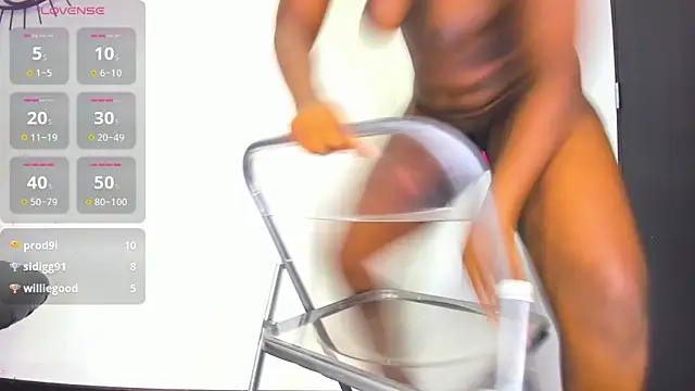 Snapshot of Taylorr_evans chatting on February 15, 2026, 2:56 am Taylorr evans online show from February 15, 2026, 2:56 am