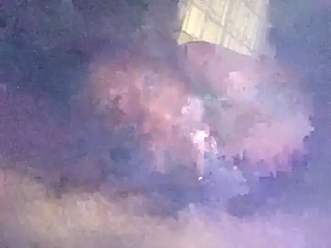 Snapshot of Smart24 chatting on December 15, 2025, 7:31 pm Smart24 online show from December 15, 2025, 7:31 pm