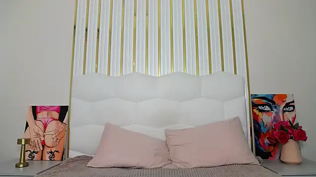 Eliss Shyyo online show from September 29, 2025, 7:59 am