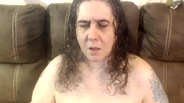 Dreaming Of Blue online show from February 8, 2026, 9:23 pm