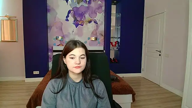 ElinaMils online show from March 4, 2025, 12:33 pm