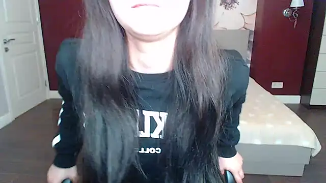 ElinaMils online show from March 12, 2025, 9:34 am