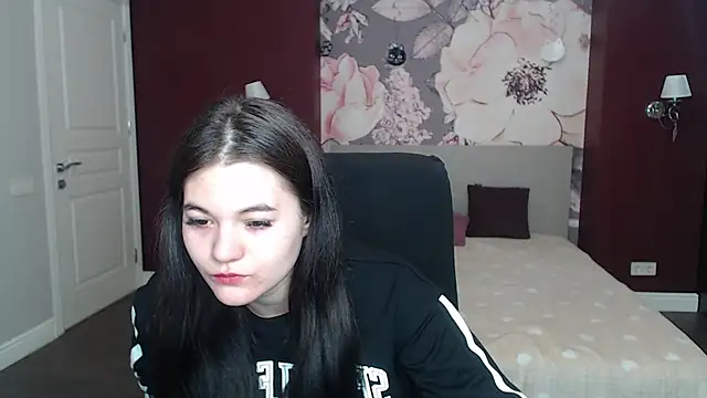 ElinaMils online show from March 12, 2025, 6:29 am