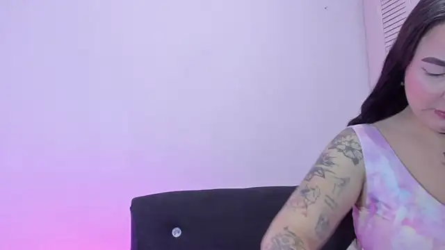 Celestte online show from November 11, 2025, 4:18 am