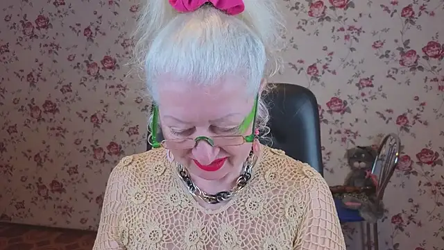 Maya Mayflower online show from April 9, 2026, 3:08 am