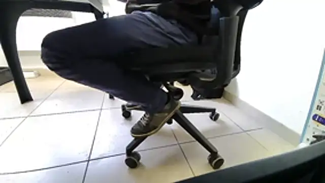 Snapshot of GM51-1988 chatting on February 19, 2026, 8:44 am GM51-1988 online show from February 19, 2026, 8:44 am