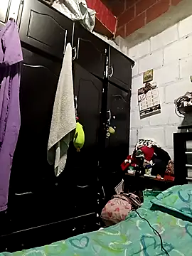 Antonela45 online show from April 18, 2026, 1:52 am