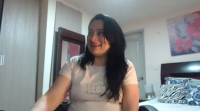 mia florens online show from March 9, 2025, 2:07 am