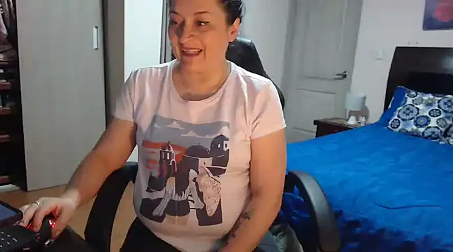 mia florens online show from March 19, 2025, 2:48 am