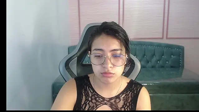 Snapshot of alexa_romero_t chatting on September 18, 2025, 1:03 pm alexa romero t online show from September 18, 2025, 1:03 pm