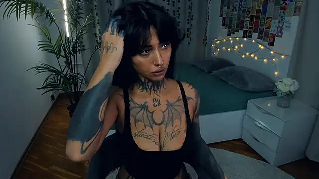 CharimgSabrina online show from November 9, 2025, 6:17 am