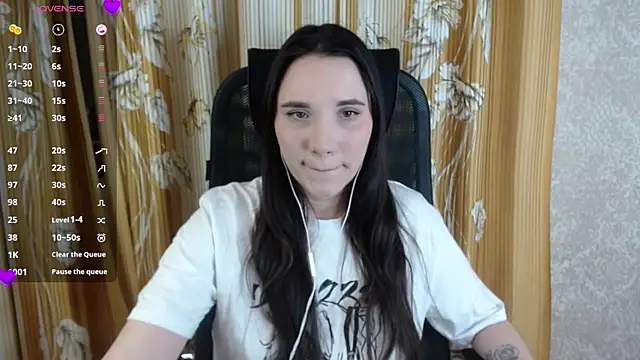 Snapshot of KateForLove chatting on March 21, 2025, 4:51 pm KateForLove online show from March 21, 2025, 4:51 pm