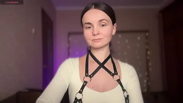 lanaloulou online show from September 28, 2025, 6:15 pm