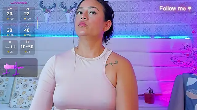 Snapshot of LeilaHiuston chatting on September 10, 2025, 8:30 pm LeilaHiuston online show from September 10, 2025, 8:30 pm