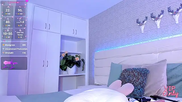 LeilaHiuston online show from March 15, 2026, 8:21 am