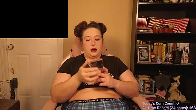 VioletNova online show from February 12, 2026, 2:06 pm