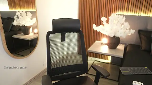 Snapshot of ZaraLuuv chatting on November 2, 2025, 7:08 pm ZaraLuuv online show from November 2, 2025, 7:08 pm