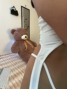 Snapshot of ZaraLuuv chatting on February 28, 2026, 7:46 pm ZaraLuuv online show from February 28, 2026, 7:46 pm