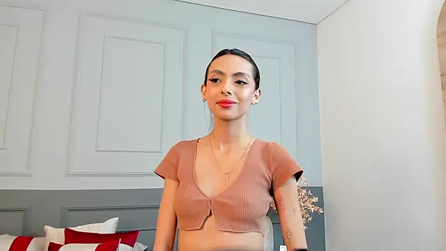 Snapshot of ZaraLuuv chatting on December 13, 2025, 8:04 pm ZaraLuuv online show from December 13, 2025, 8:04 pm