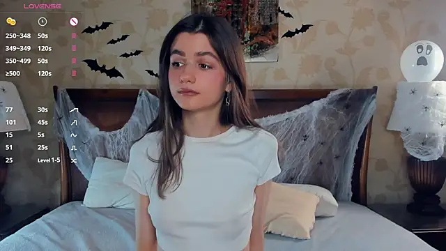 CathrynCovil online show from November 1, 2025, 7:46 am