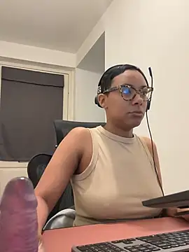 Snapshot of Melia_Rayne chatting on February 26, 2026, 10:37 am Melia Rayne online show from February 26, 2026, 10:37 am