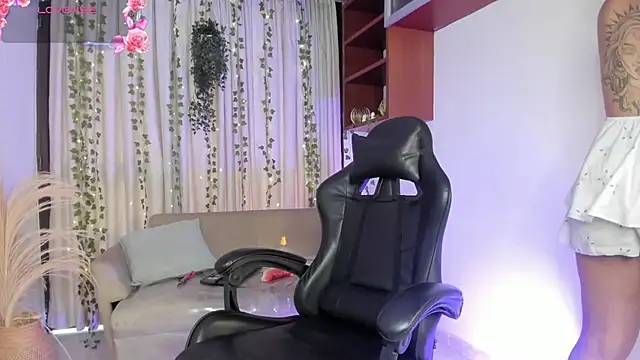 Snapshot of SarahLynn7 chatting on November 30, 2025, 8:31 pm SarahLynn7 online show from November 30, 2025, 8:31 pm